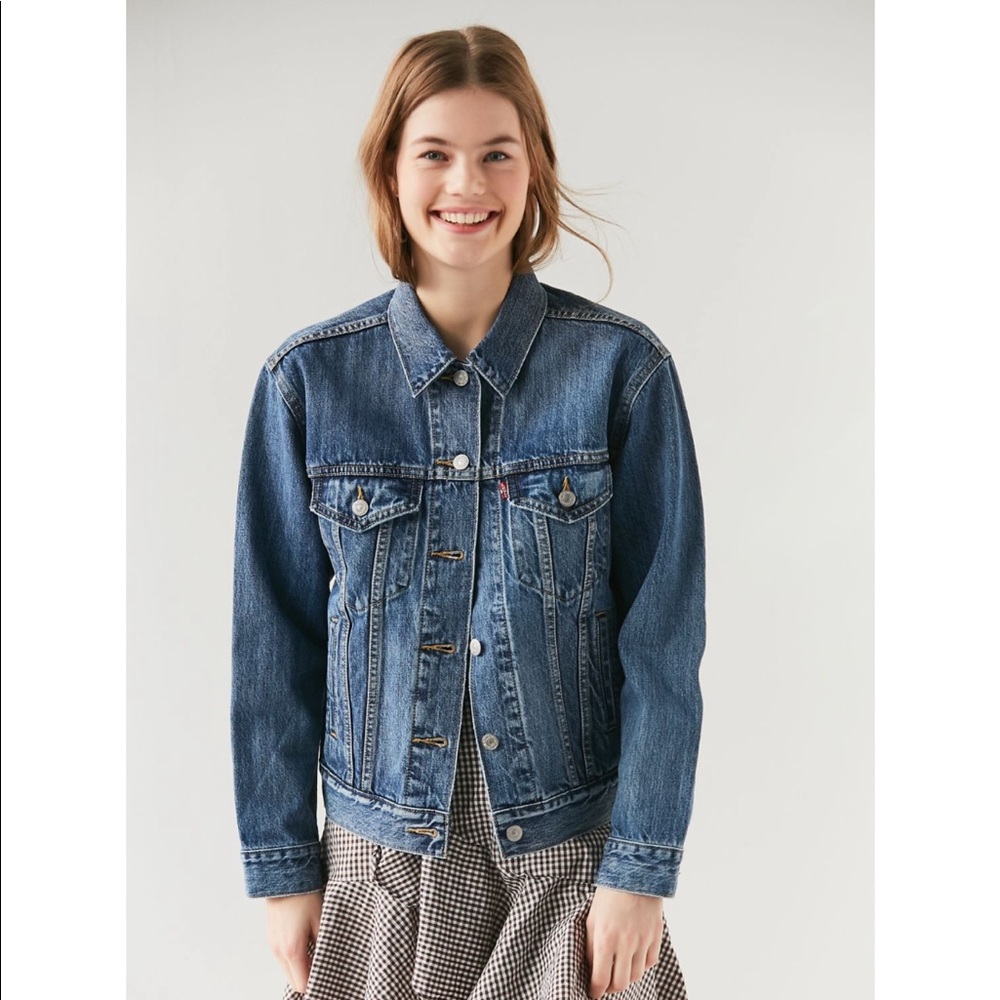 🆕 Levi’s Ex-Boyfriend Oversized Denim Jacket